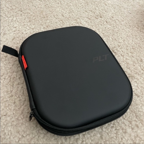 Plantronics 6200UC with USB-C- Like New - Picture 4 of 4